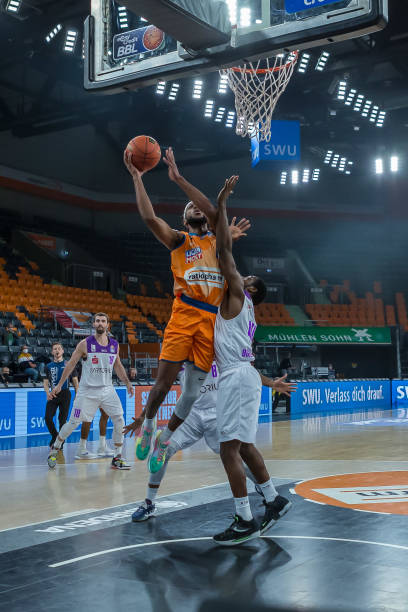 劲与战略智 劲与战略智